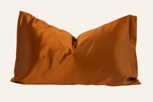 Load image into Gallery viewer, Gingerbread Mulberry Silk Pillowcase
