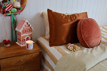 Load image into Gallery viewer, Gingerbread Bundle - Silk Pillowcase + Candle

