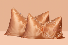 Load image into Gallery viewer, Peach Duo - Mulberry Silk Pillowcase Set
